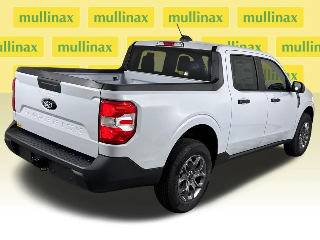 New 2026 White Ford XLT image 18