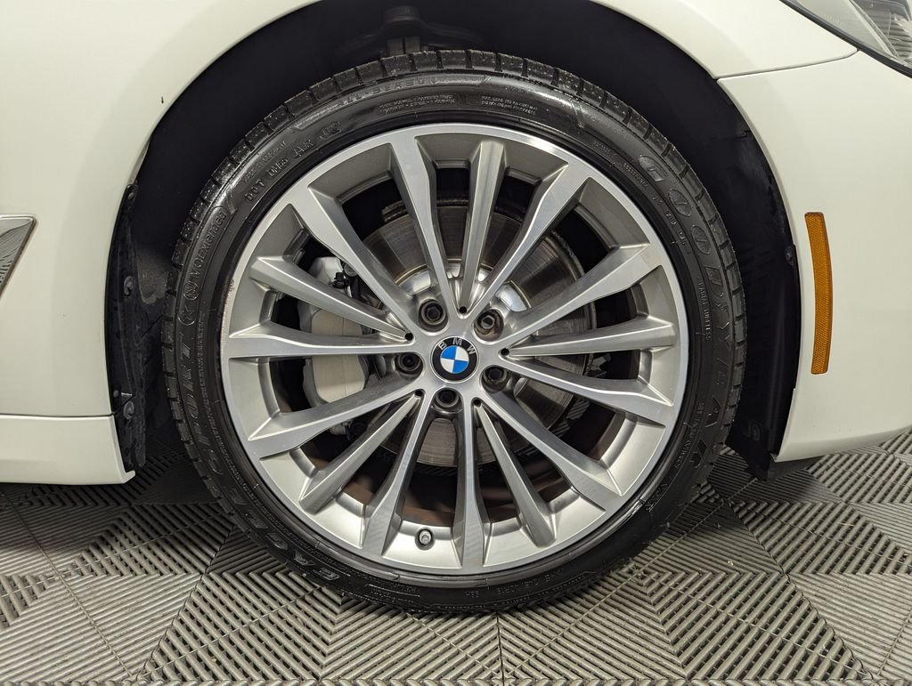 2023 BMW 5 Series 530i - Photo 31