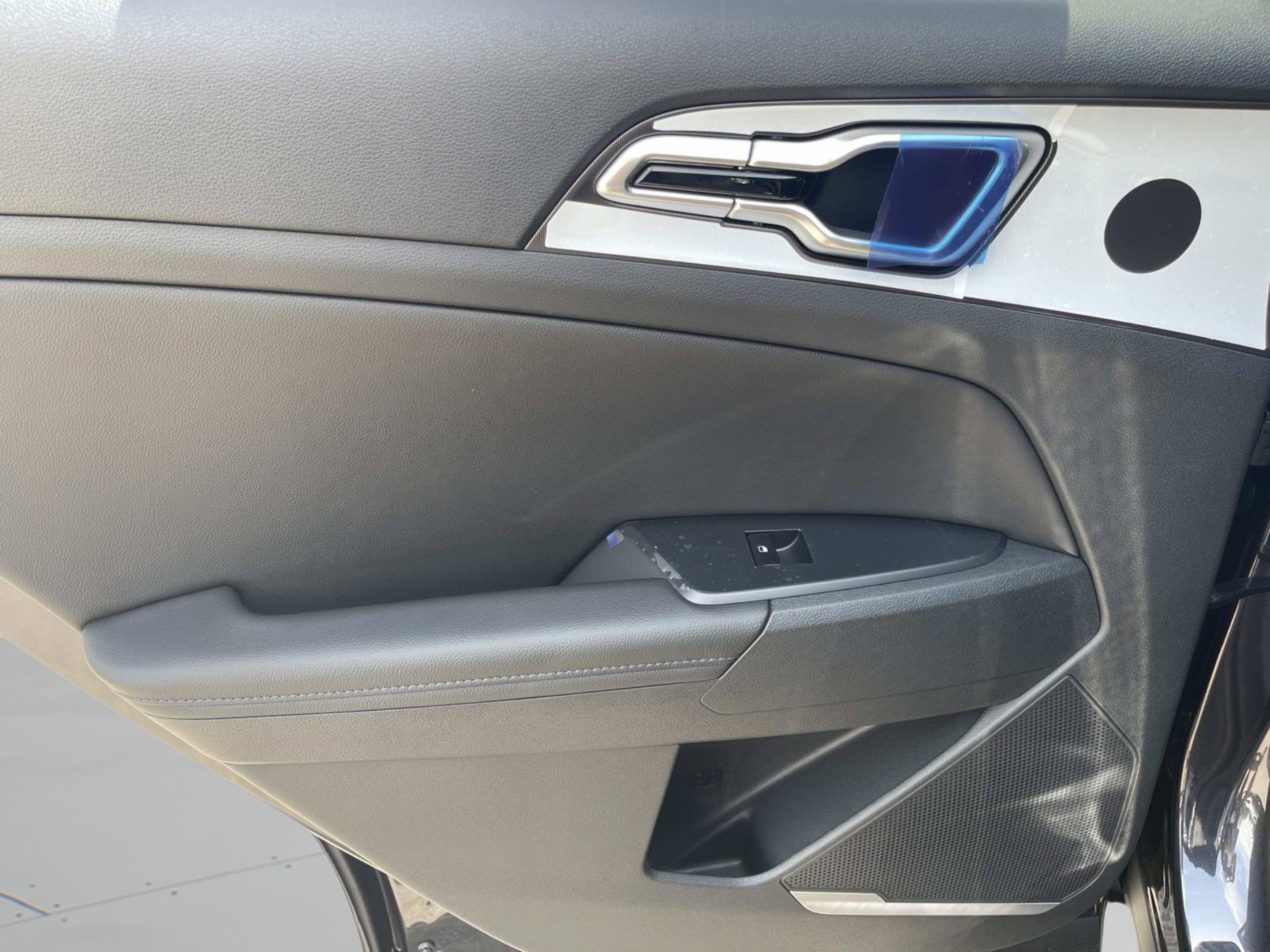 New 2026 Panthera Metal Gray Kia EX image 16