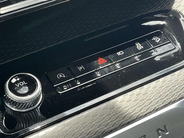 New 2027 Agate Black Metallic Ford MAX Platinum image 22