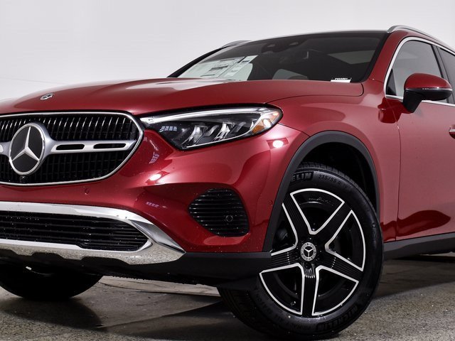 New 2026 MANUFAKTUR Patagonia Red Metallic Mercedes-Benz GLC 300 image 45