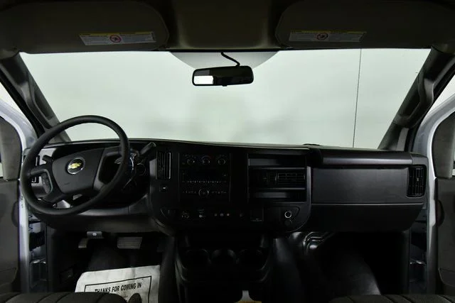 2025 Chevrolet Express Cargo Work Van - Photo 18
