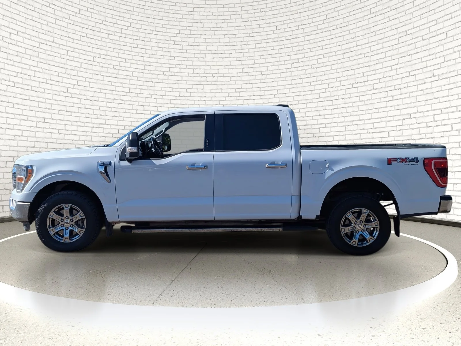 Used 2021 Oxford White Ford XLT image 6