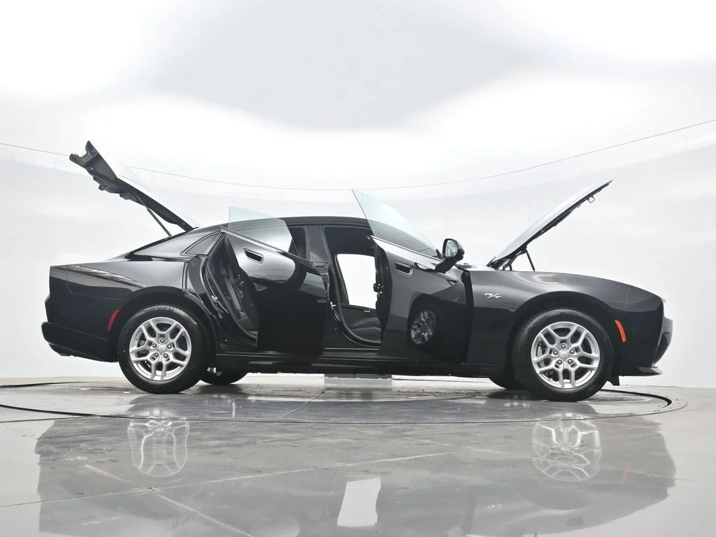New 2026 Diamond Black Crystal Pearlcoat Dodge R/T image 48