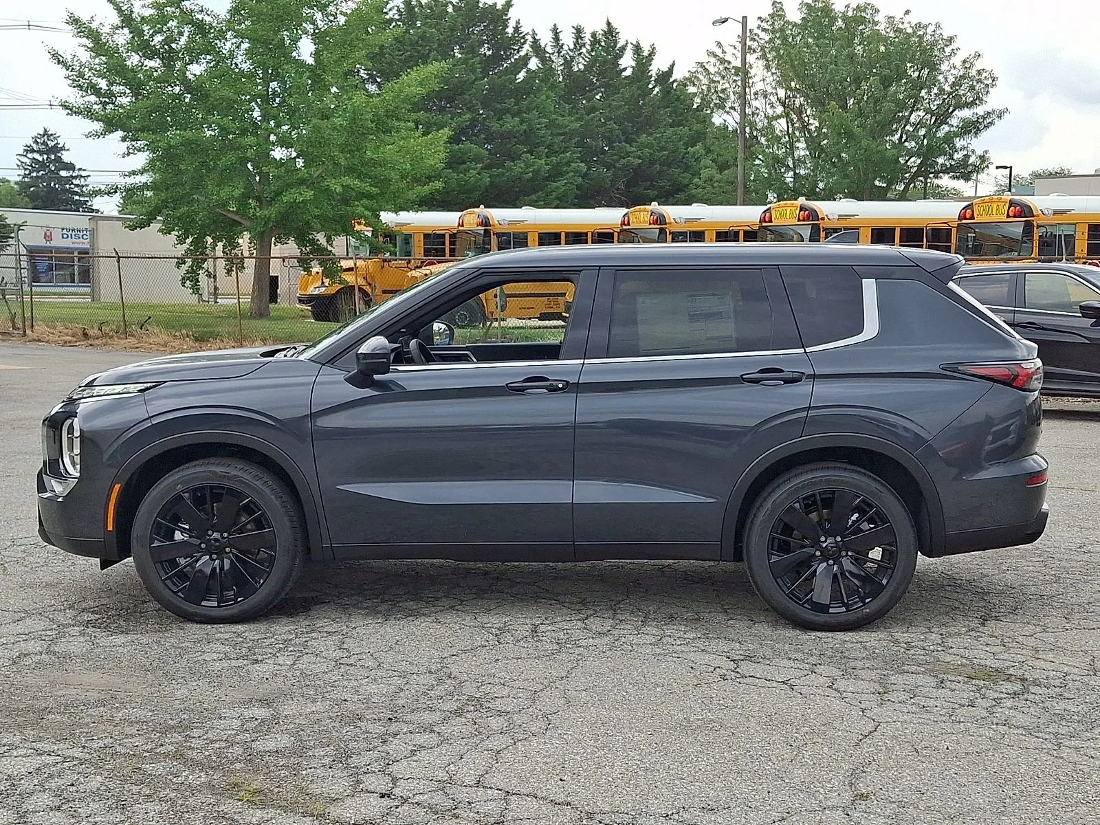 New 2026 Gray Mitsubishi LE image 6