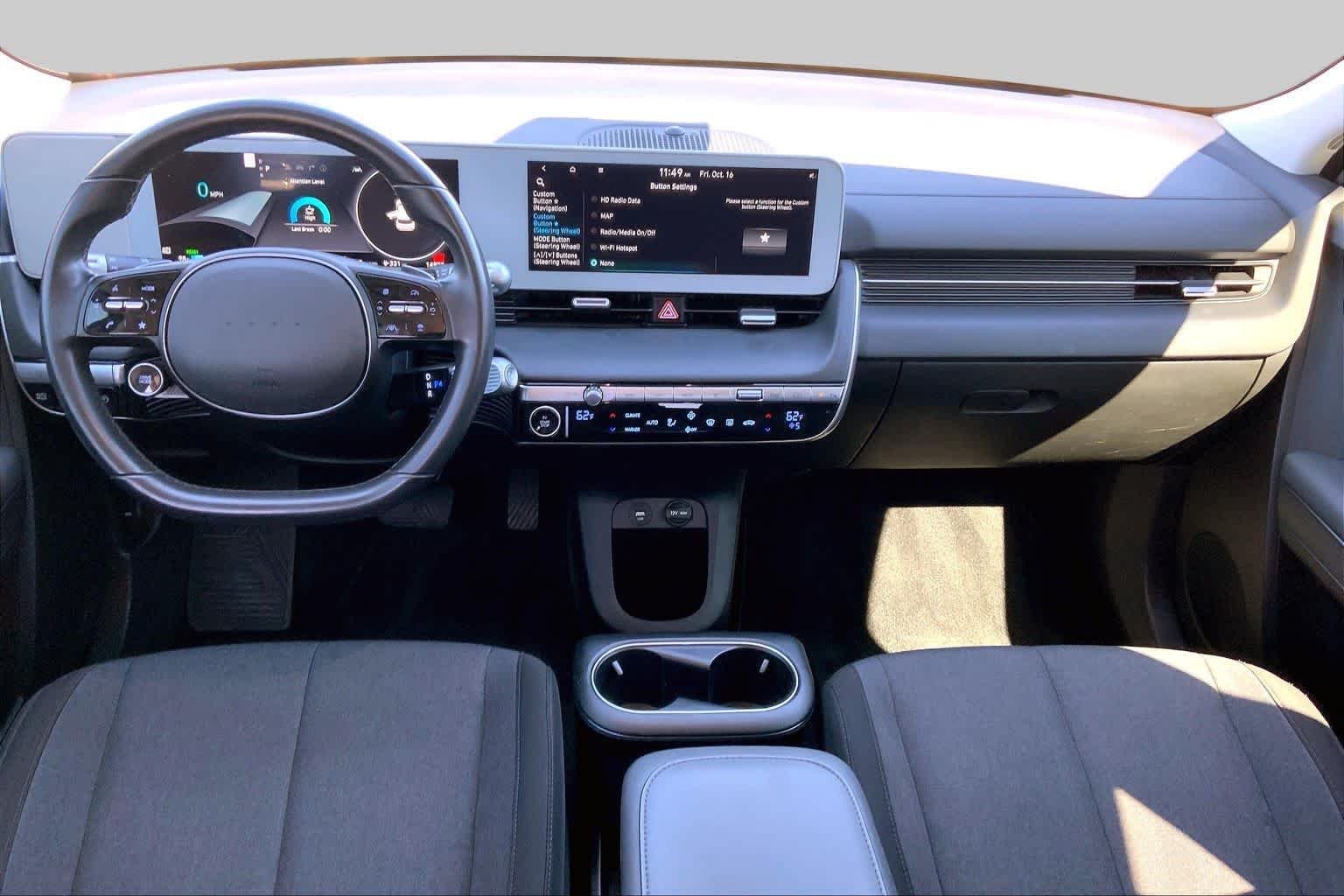 Used 2024 Cyber Gray Hyundai SE image 14
