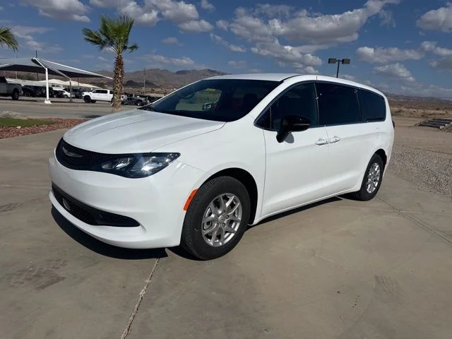 2026 Chrysler Voyager LX's photo
