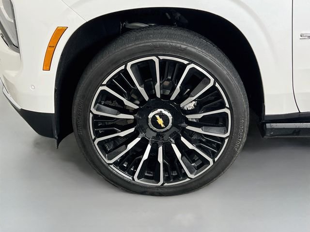 2025 Chevrolet Suburban High Country - Photo 11