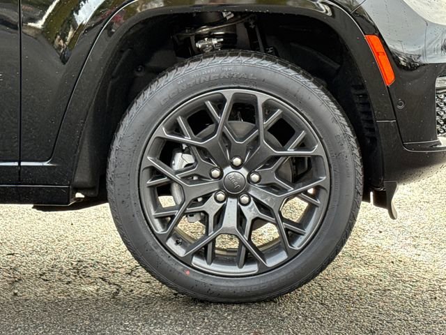New 2025 Diamond Black Crystal Pearl-Coat Exterior Paint Jeep Summit image 15
