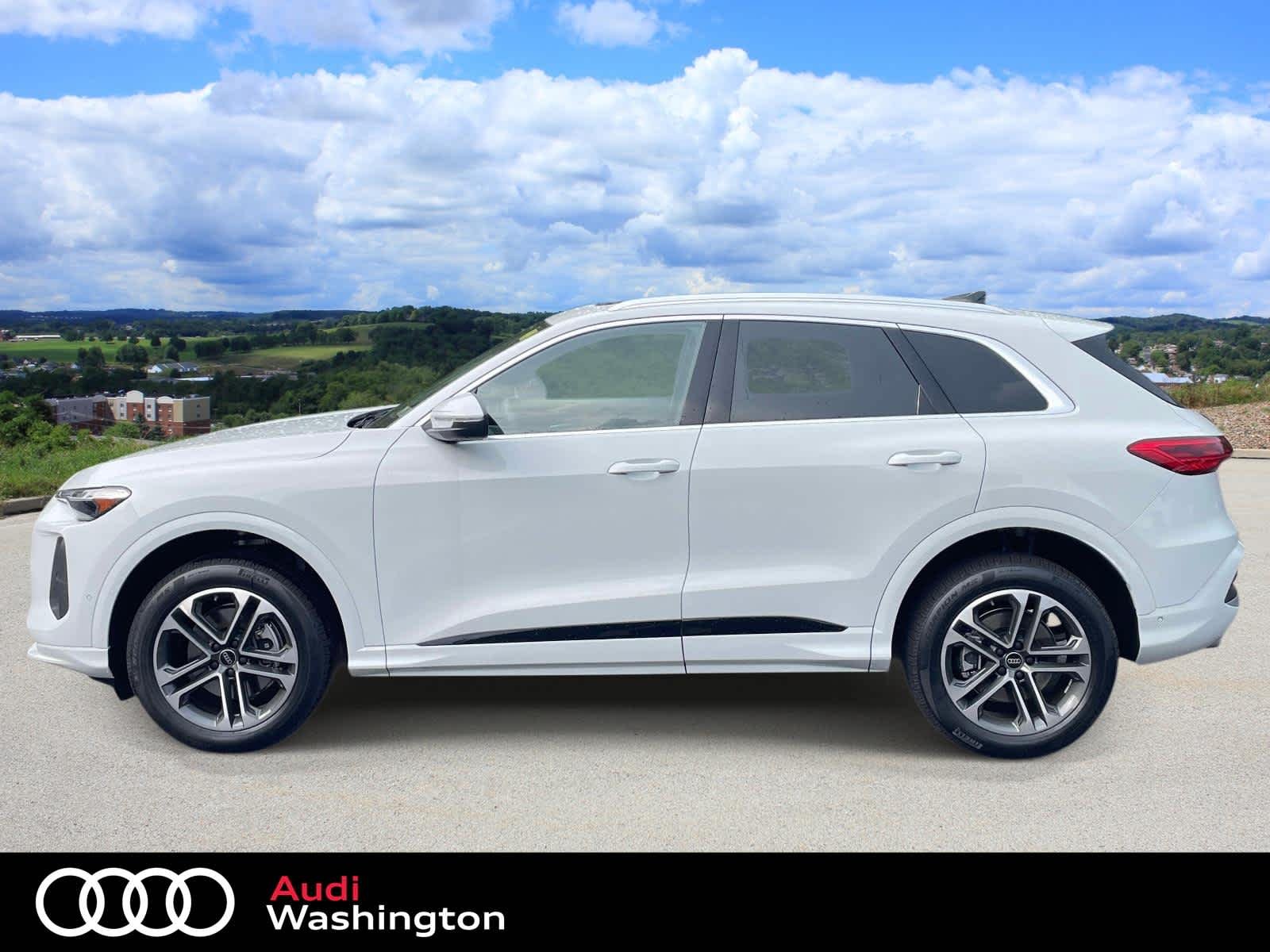 New 2026 2Y2Y/White Audi Premium Plus image 10