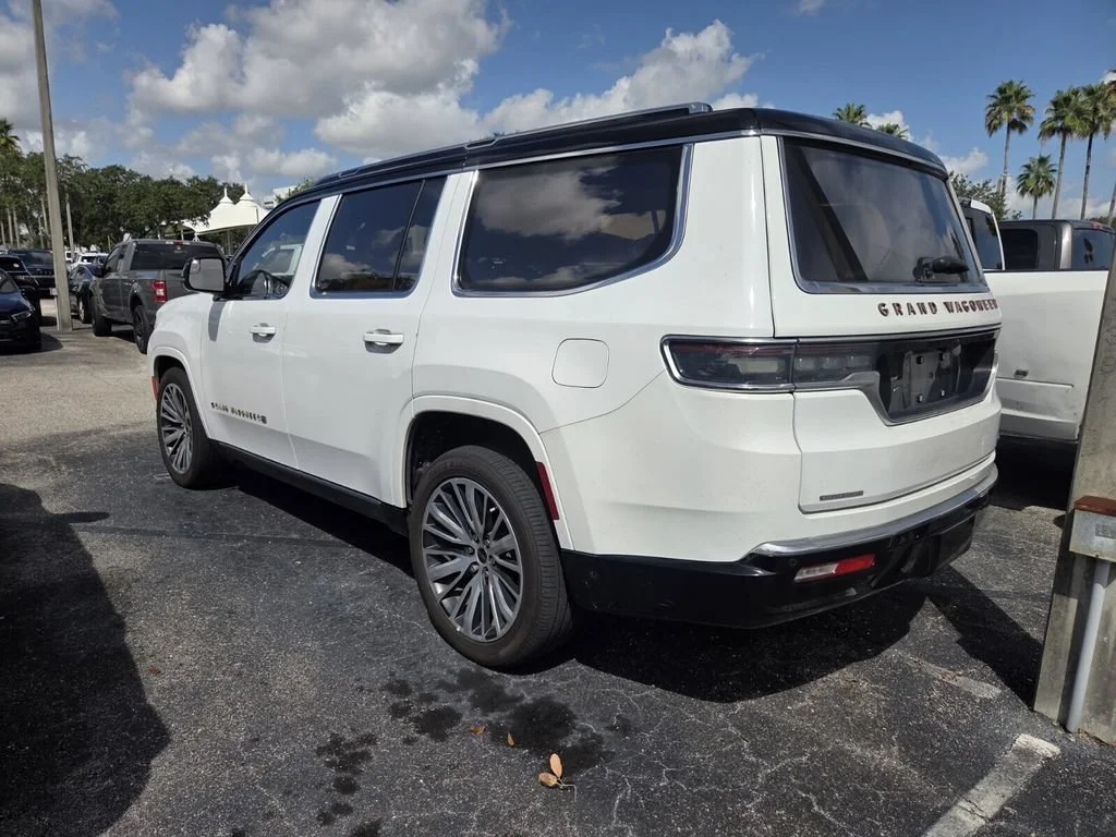 Used 2023 Bright White Clearcoat Jeep Series III image 4