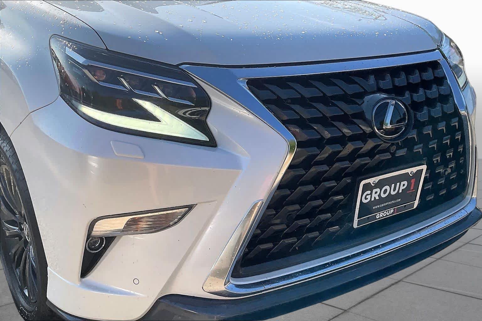 Used 2022 Starfire Pearl Lexus Luxury image 30