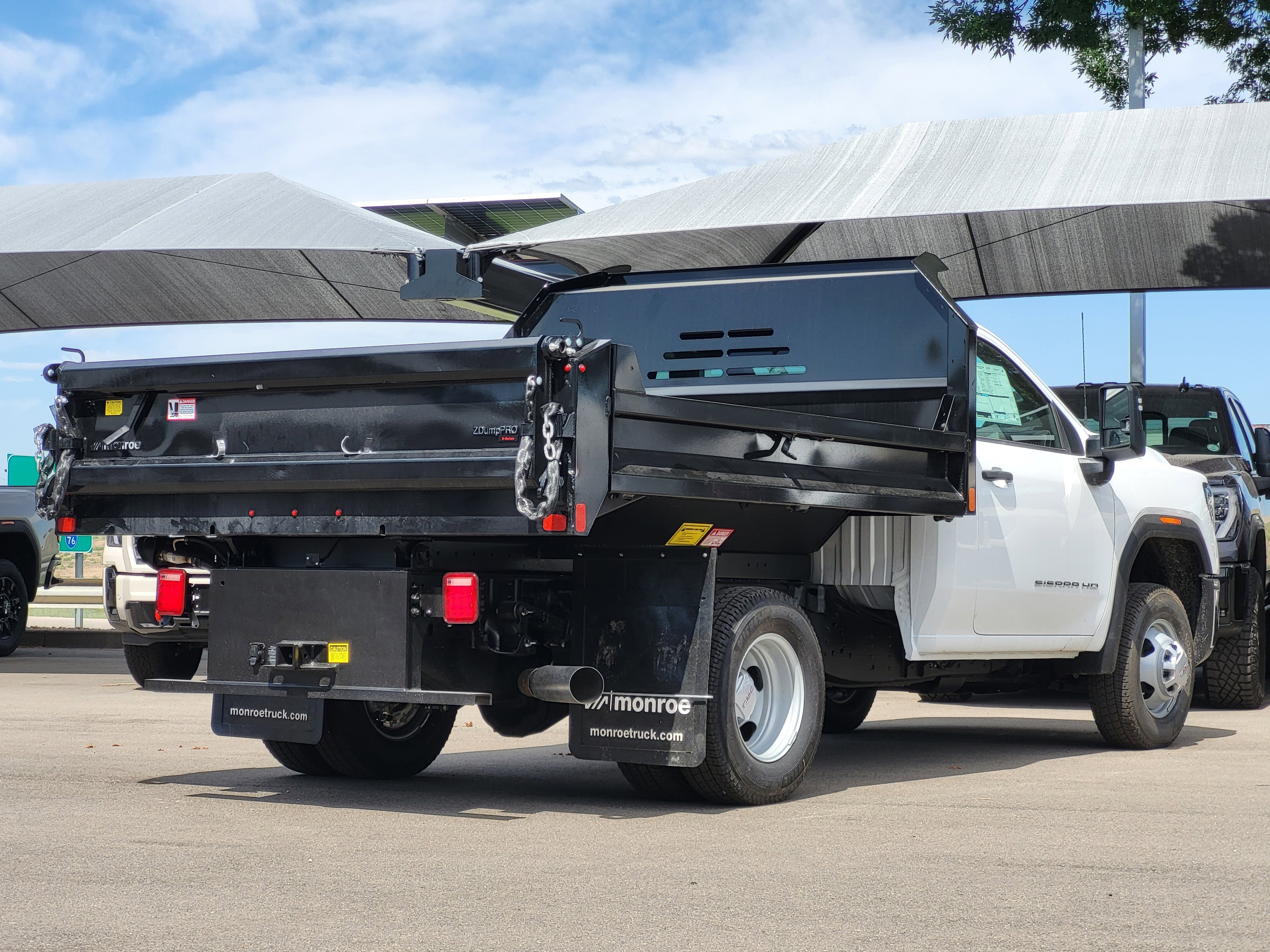 New 2026 Summit White GMC Pro image 7