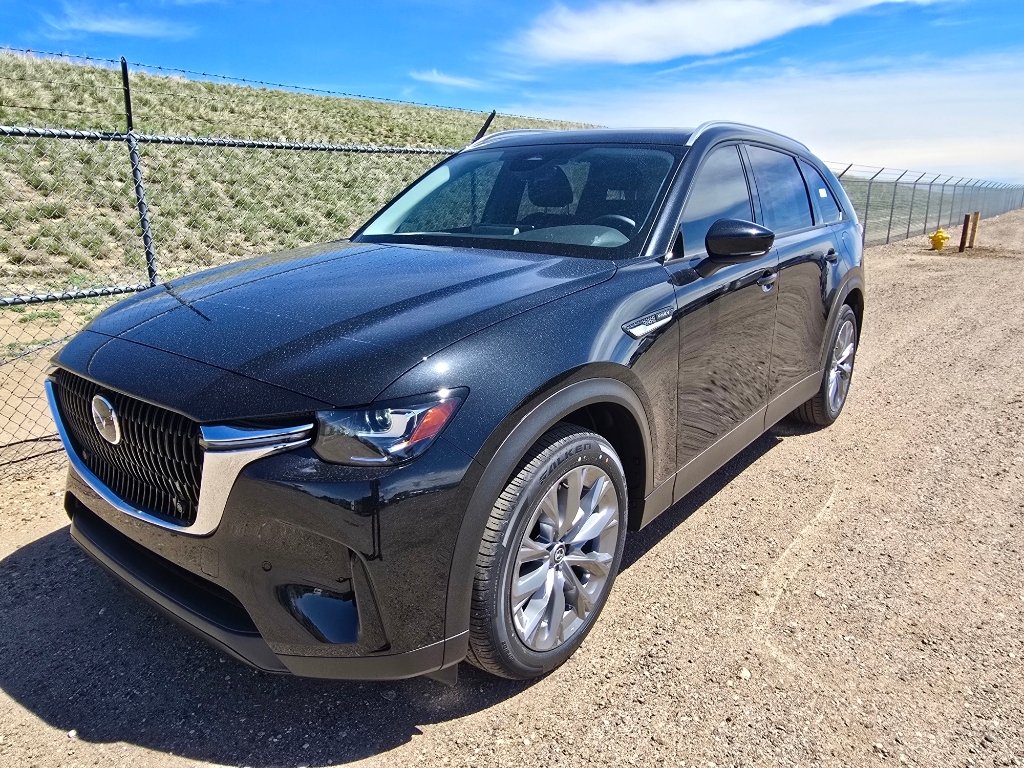 2026 Mazda CX-90 PHEV Preferred Package's photo