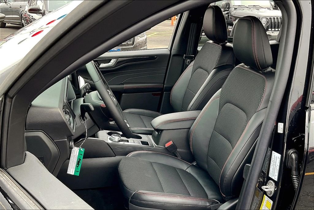 2025 Ford Escape Hybrid ST-Line Select - Photo 11