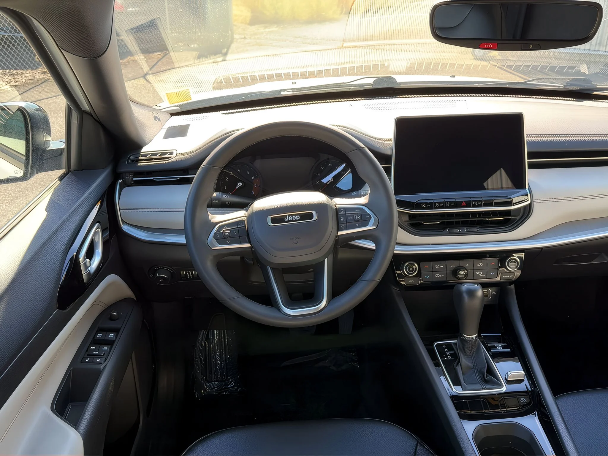 2025 Jeep Compass Limited - Photo 18
