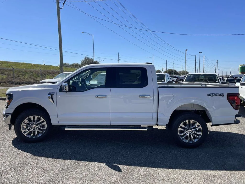 New 2026 Oxford White Ford XLT image 6