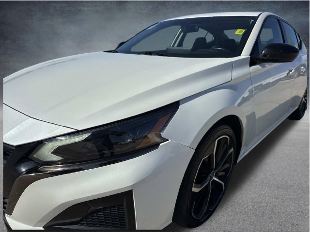 Used 2025 White Nissan 2.5 SR image 9