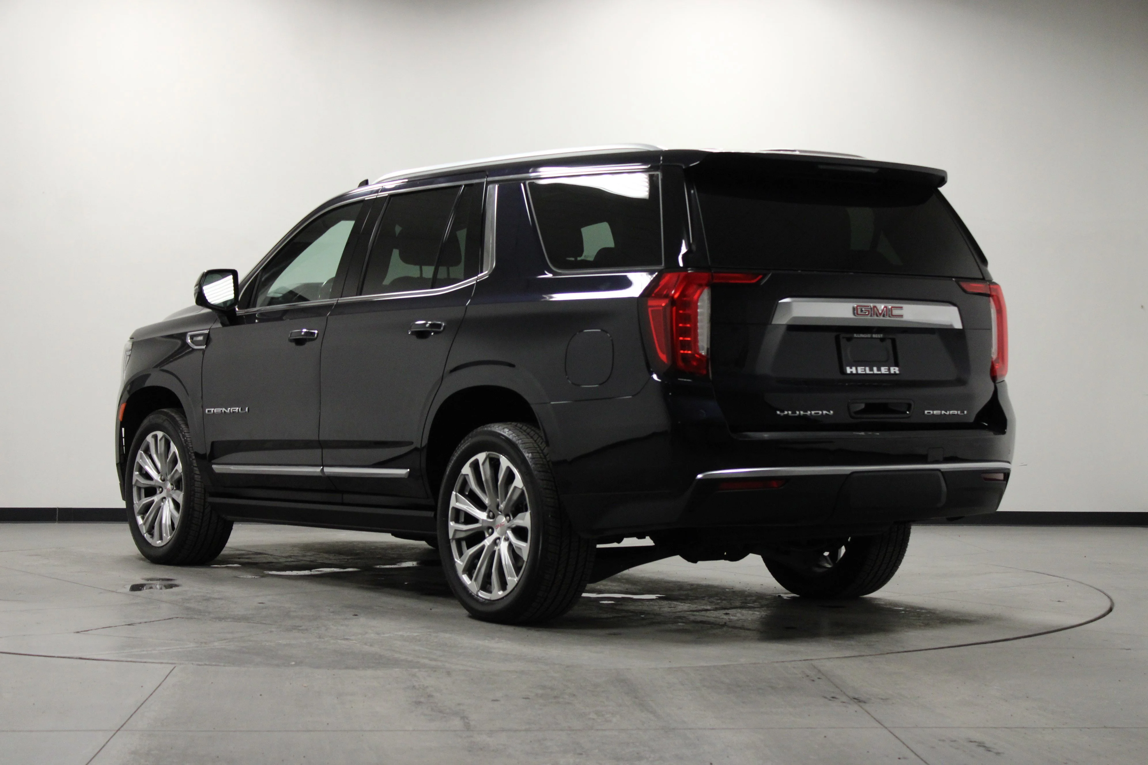 Used 2022 Midnight Blue Metallic GMC Denali image 6