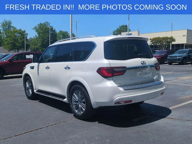 Used 2023 White INFINITI LUXE image 3