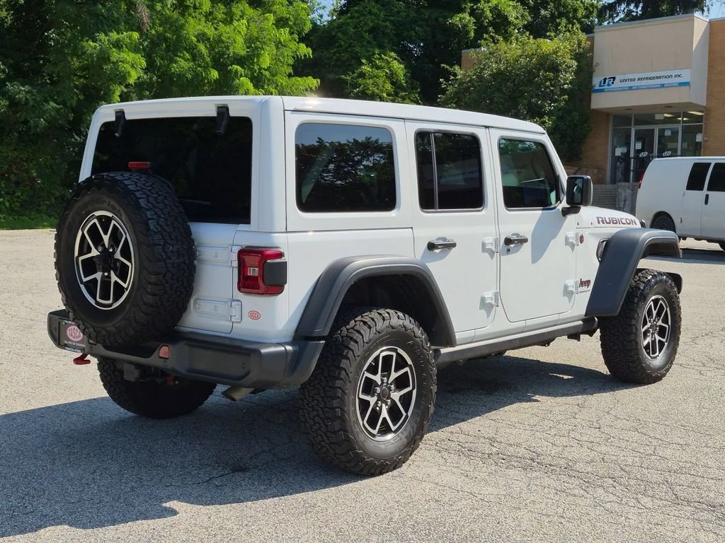 Used 2024 White Jeep Rubicon image 3
