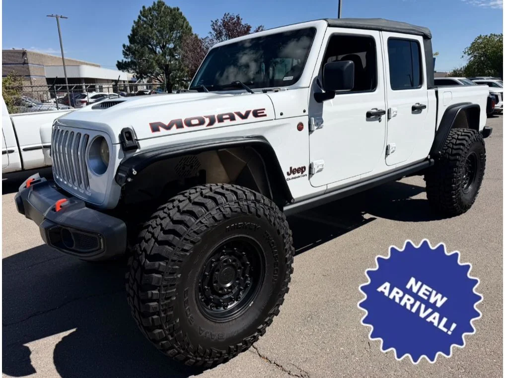 Used 2021 Bright White Clearcoat Jeep Mojave image 1
