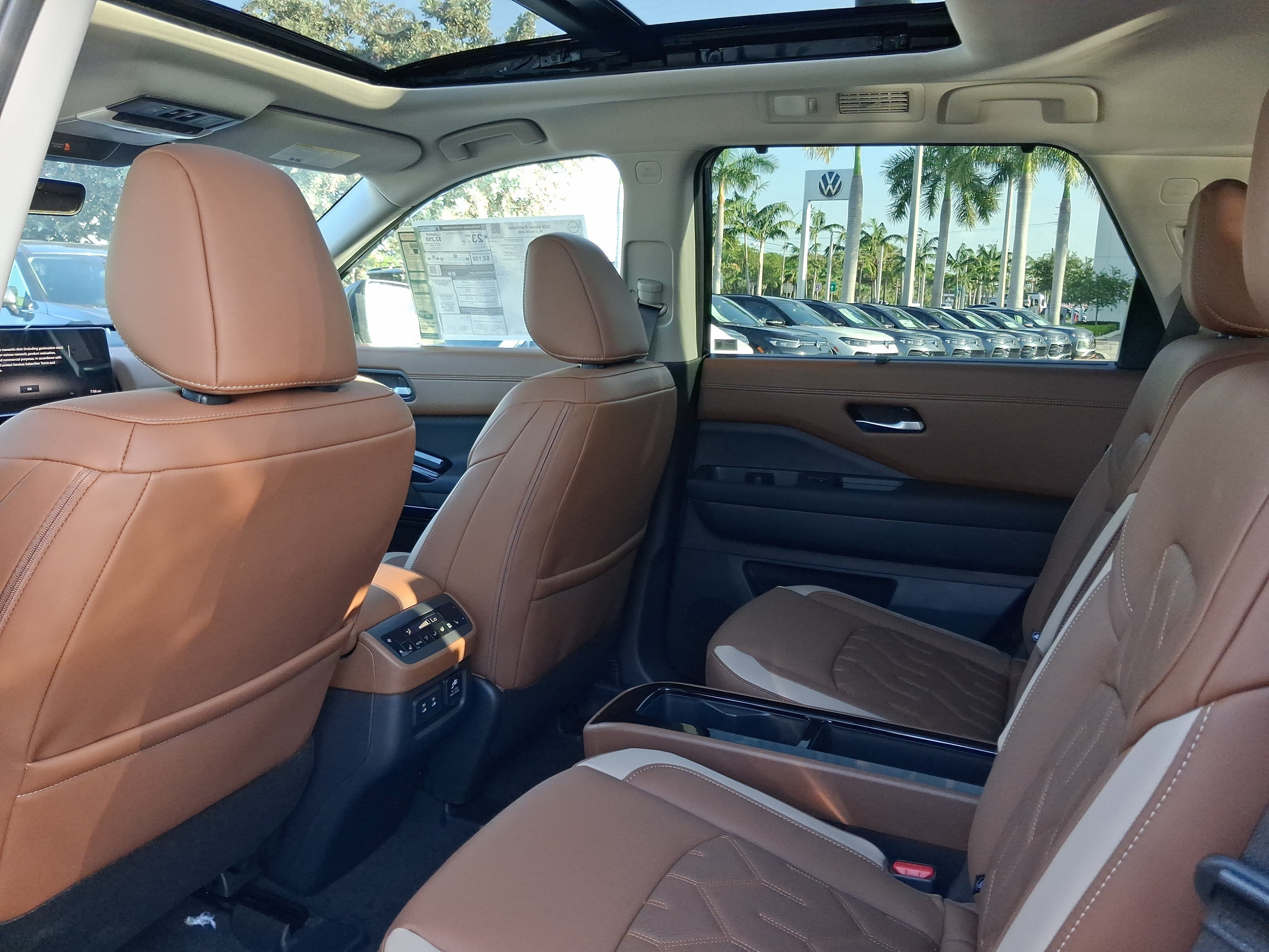 New 2026 Super Black Nissan Platinum image 5