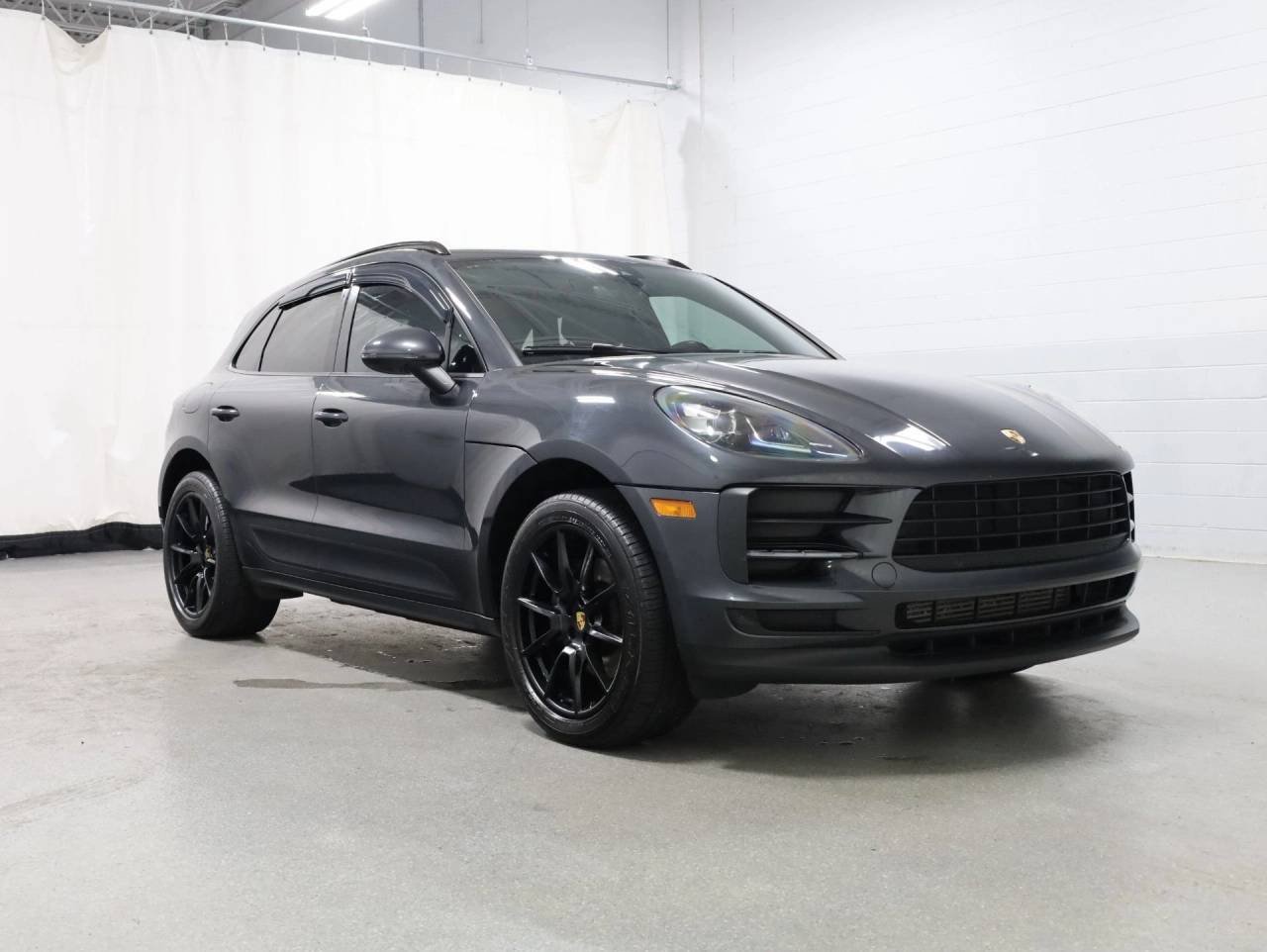 Used 2020 Vulcano Gray Metallic Porsche Macan image 13