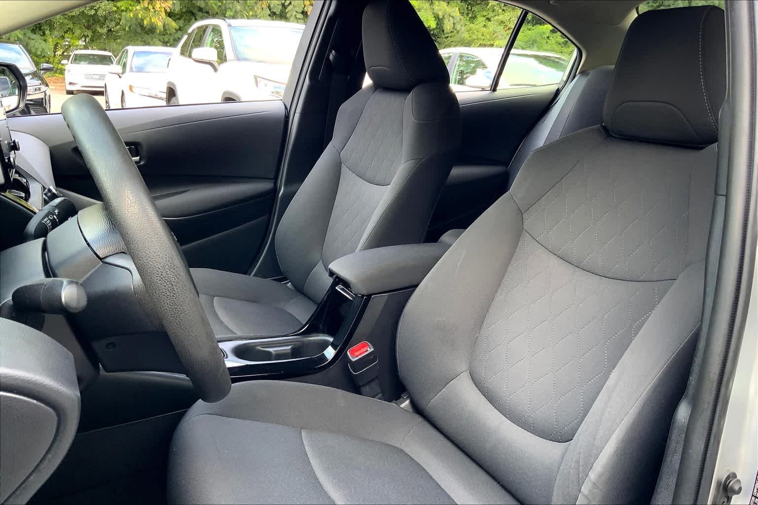 Used 2020 Classic Silver Metallic Toyota LE image 7