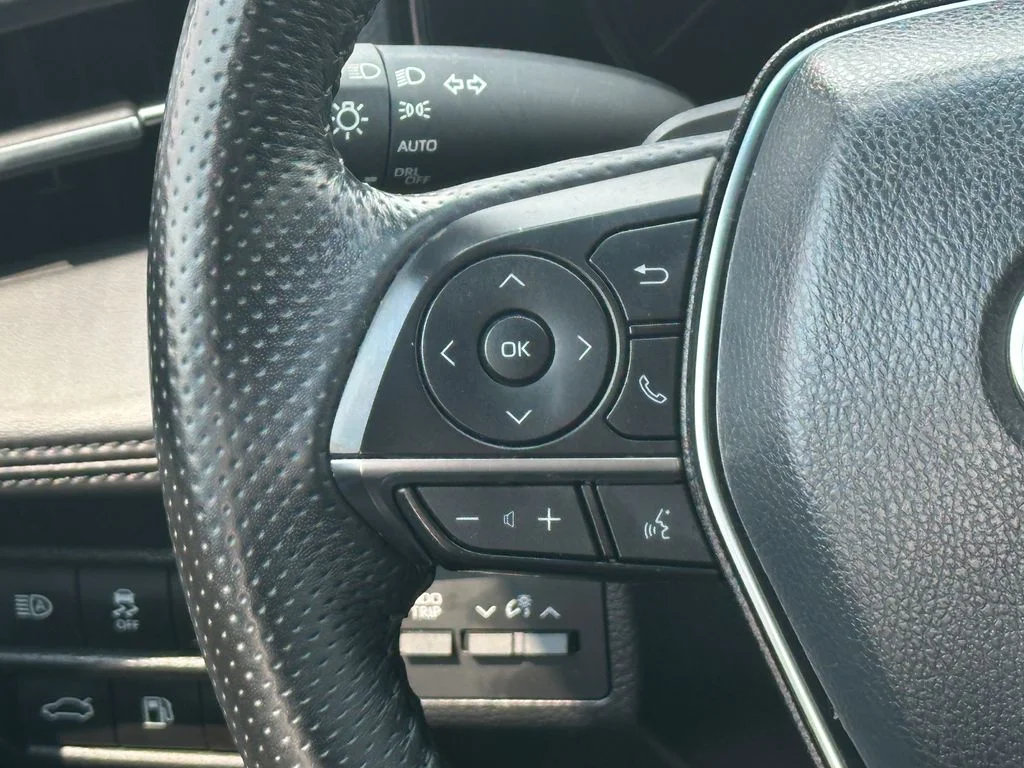 Used 2021  Toyota XSE image 21