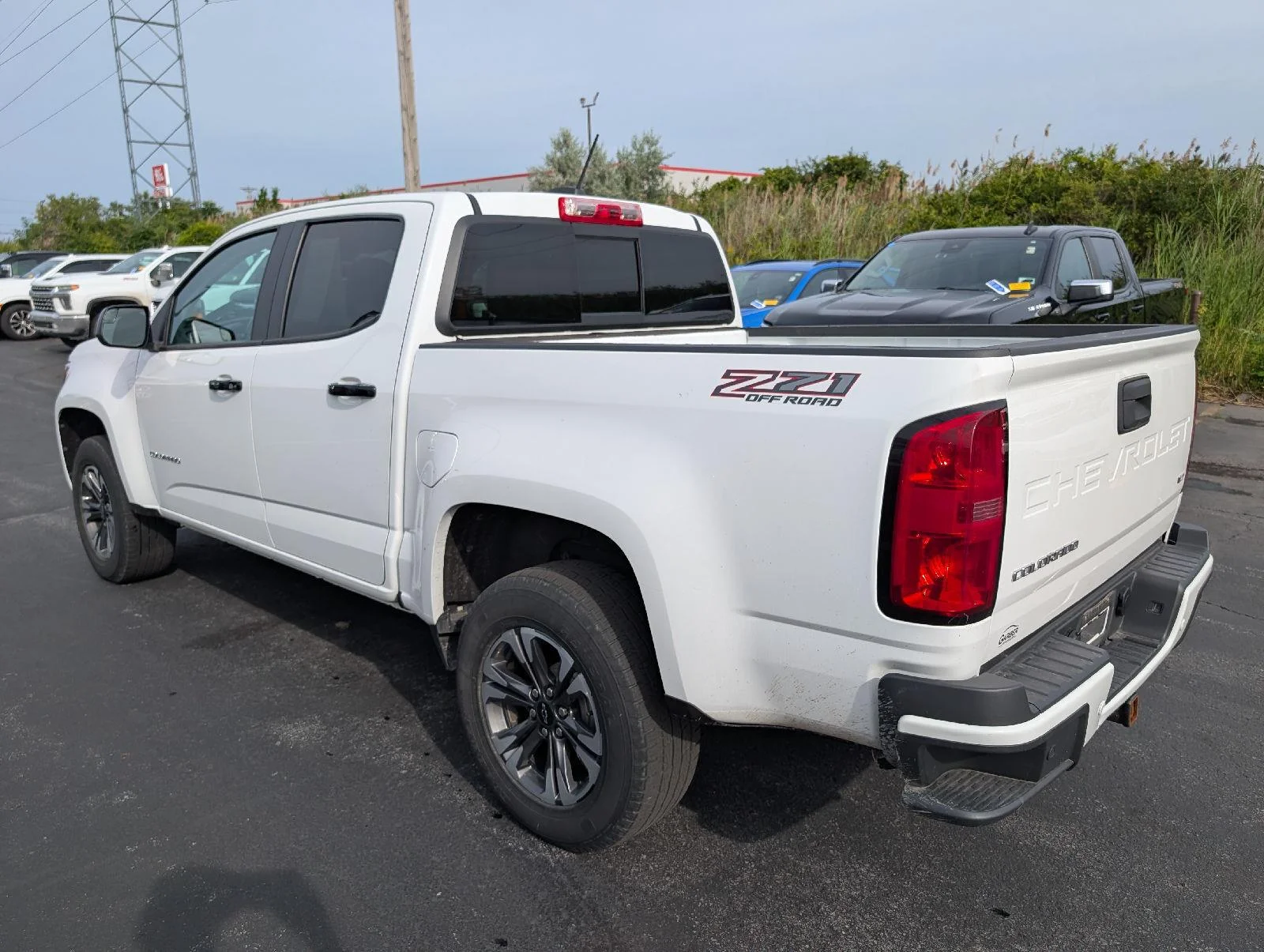 Used 2022 Summit White Chevrolet 4WD Z71 image 5