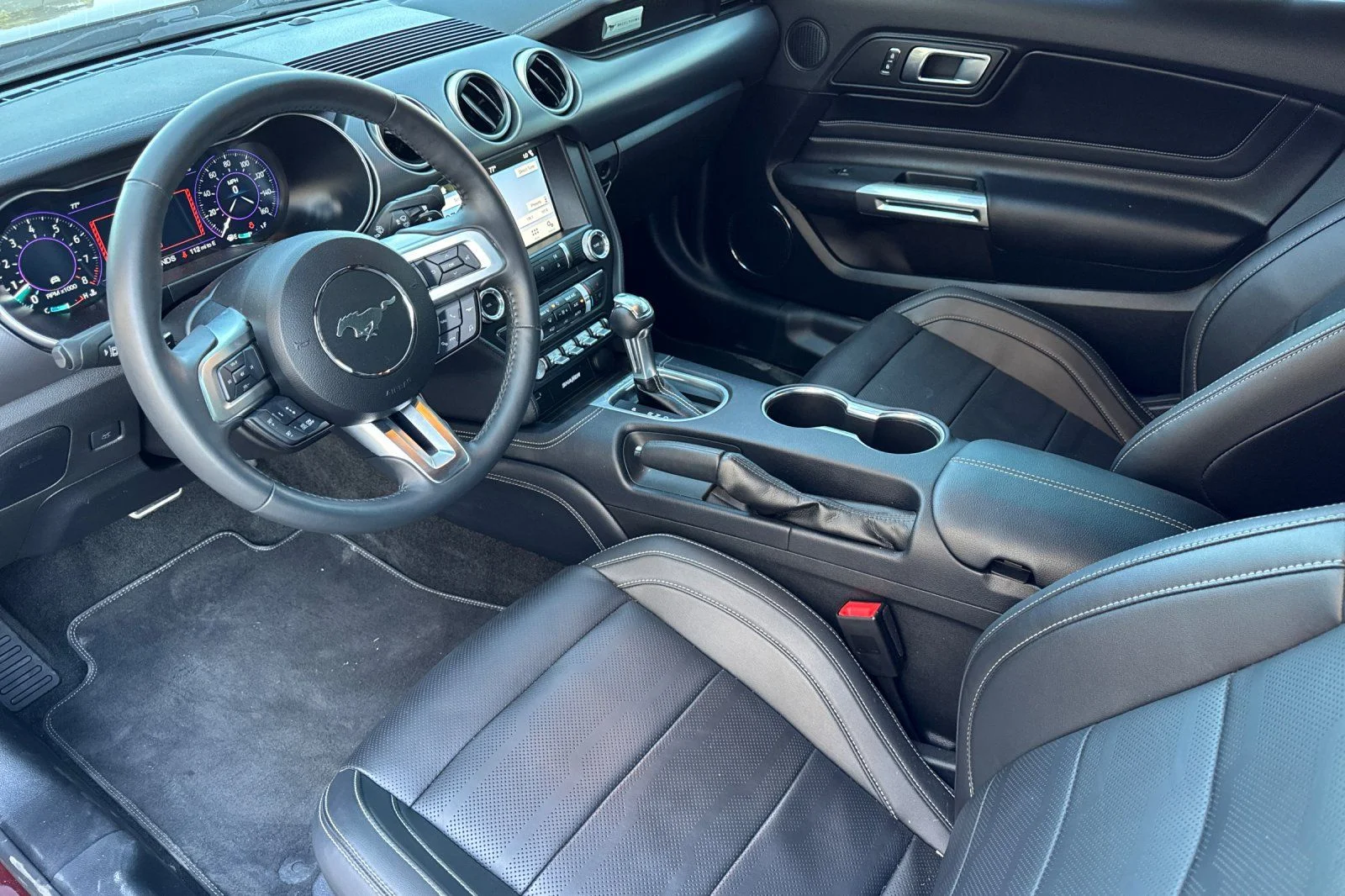 Used 2018 Royal Crimson Metallic Tinted Clearcoat Ford GT Premium image 15