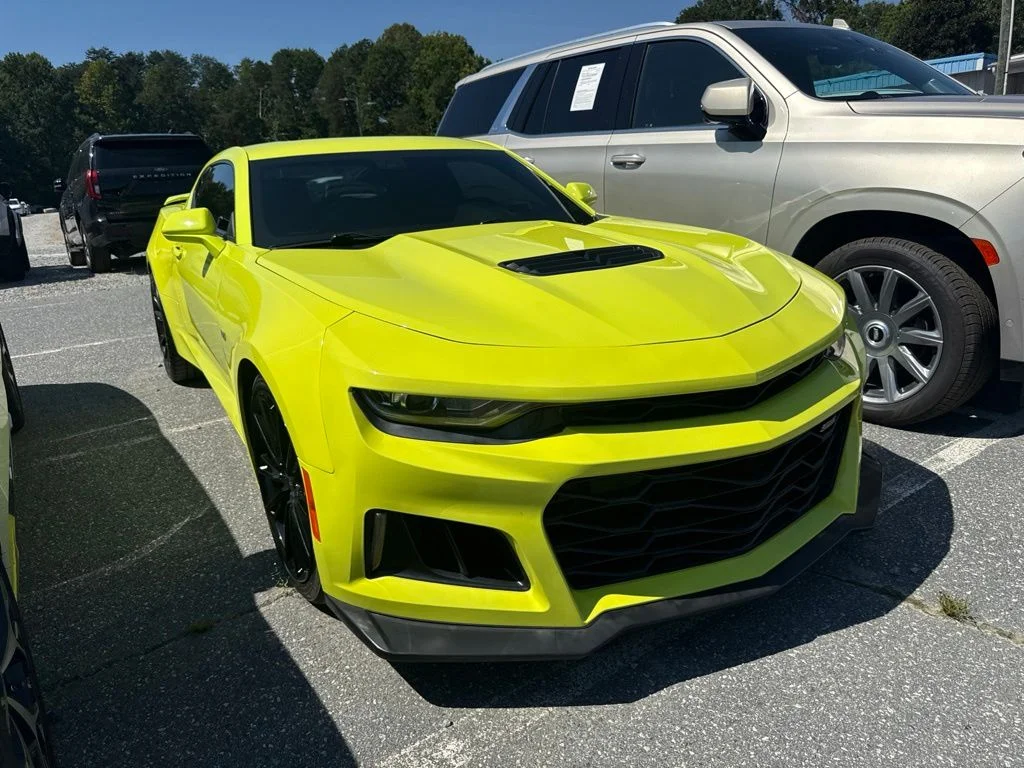 Used 2021 Green Chevrolet SS image 2
