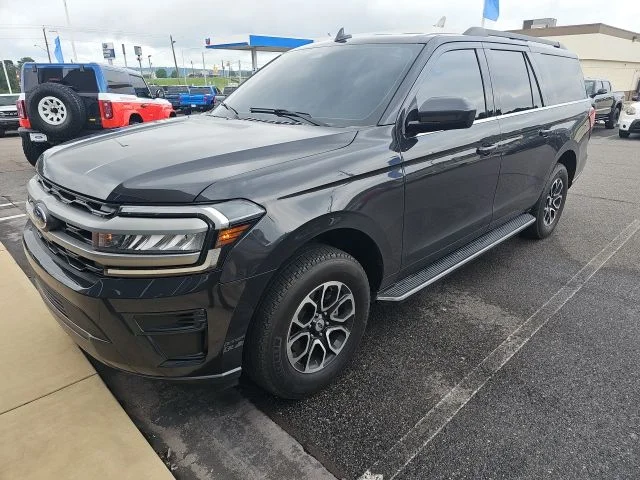 Used 2023 Gray Ford XLT image 3