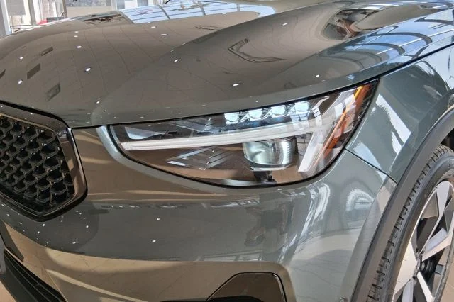 2026 Volvo XC40 Plus - Photo 9