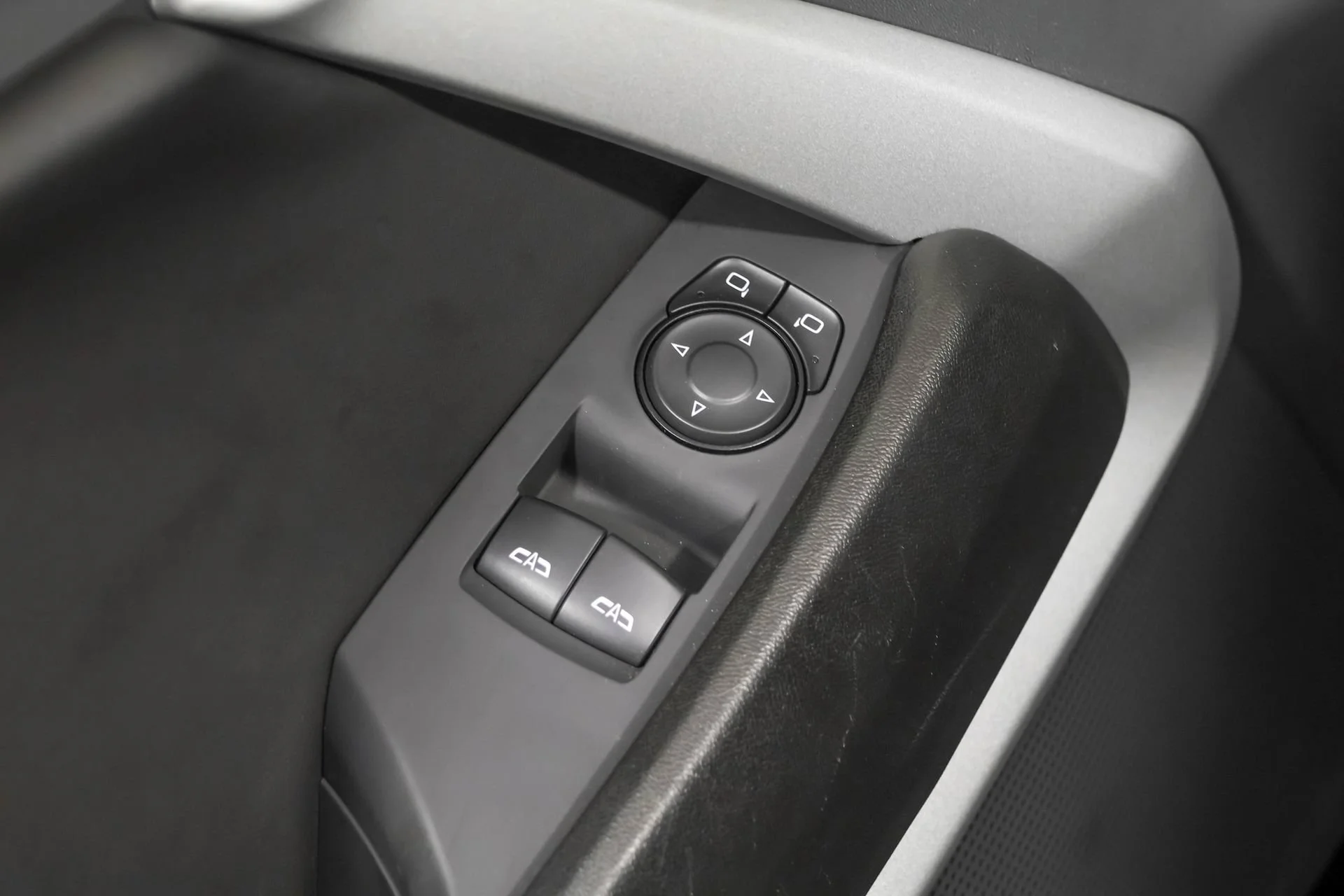 Used 2023 BLACK Chevrolet 1LT image 31