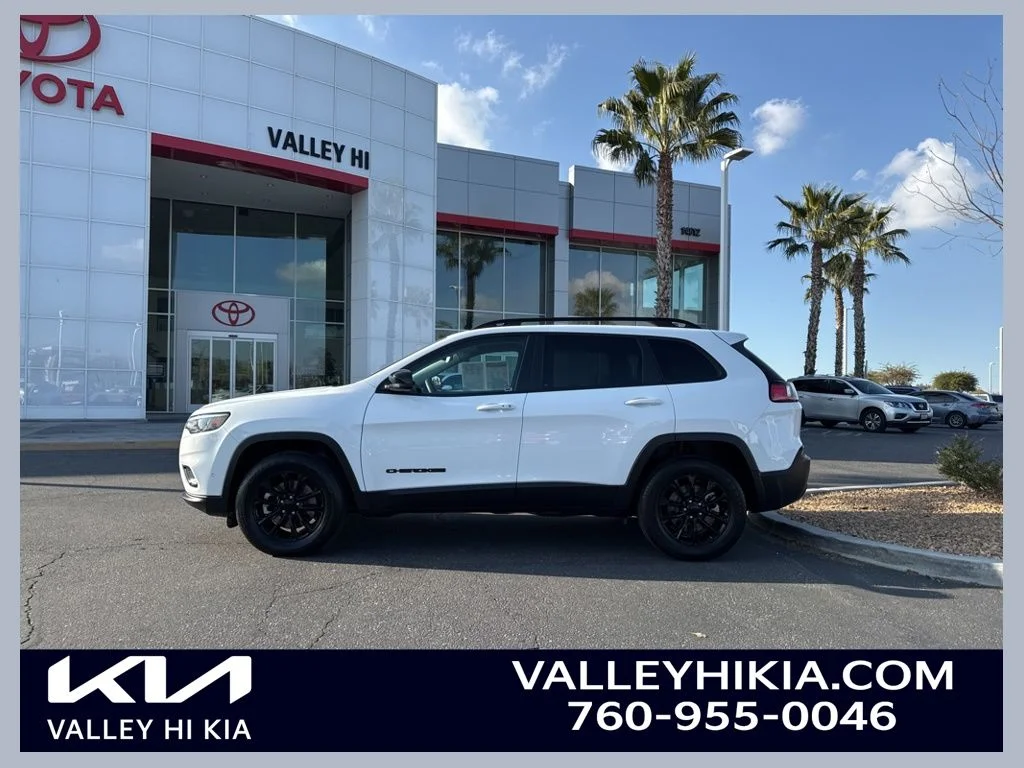 2023 Jeep Cherokee Altitude Lux 4X4's photo