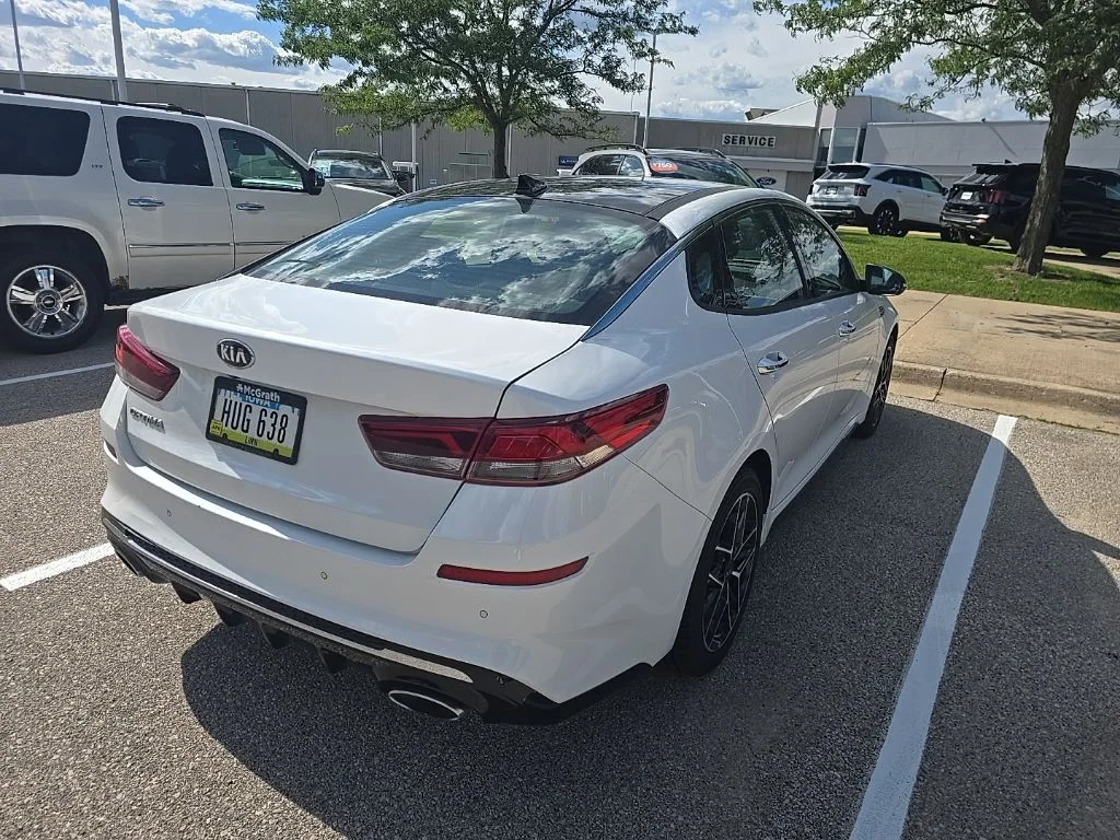 Used 2020 White Kia SE image 5