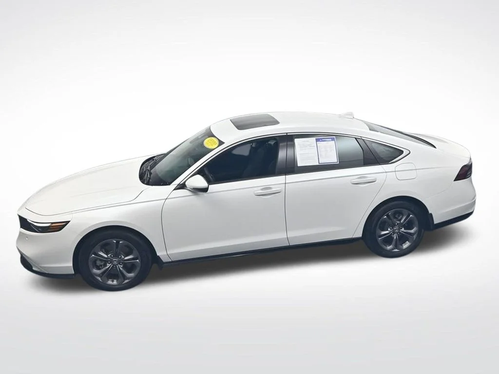 Certified Used 2025 Platinum White Pearl Honda EX-L image 23