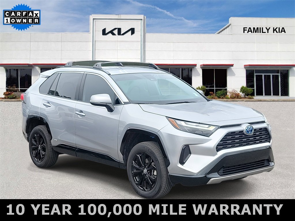 2023 Toyota RAV4 SE