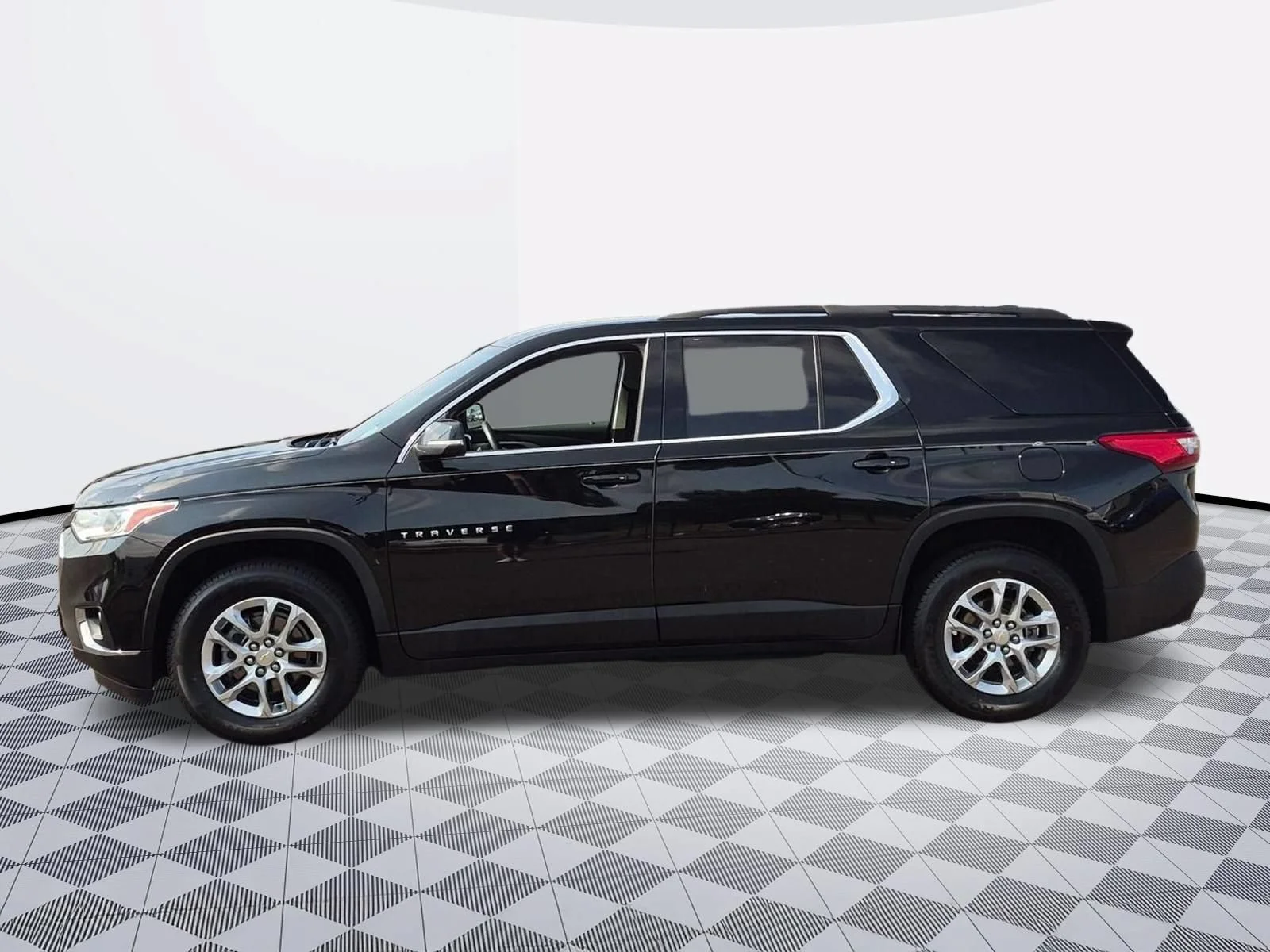 Used 2021 Mosaic Black Metallic Chevrolet LT Cloth image 4