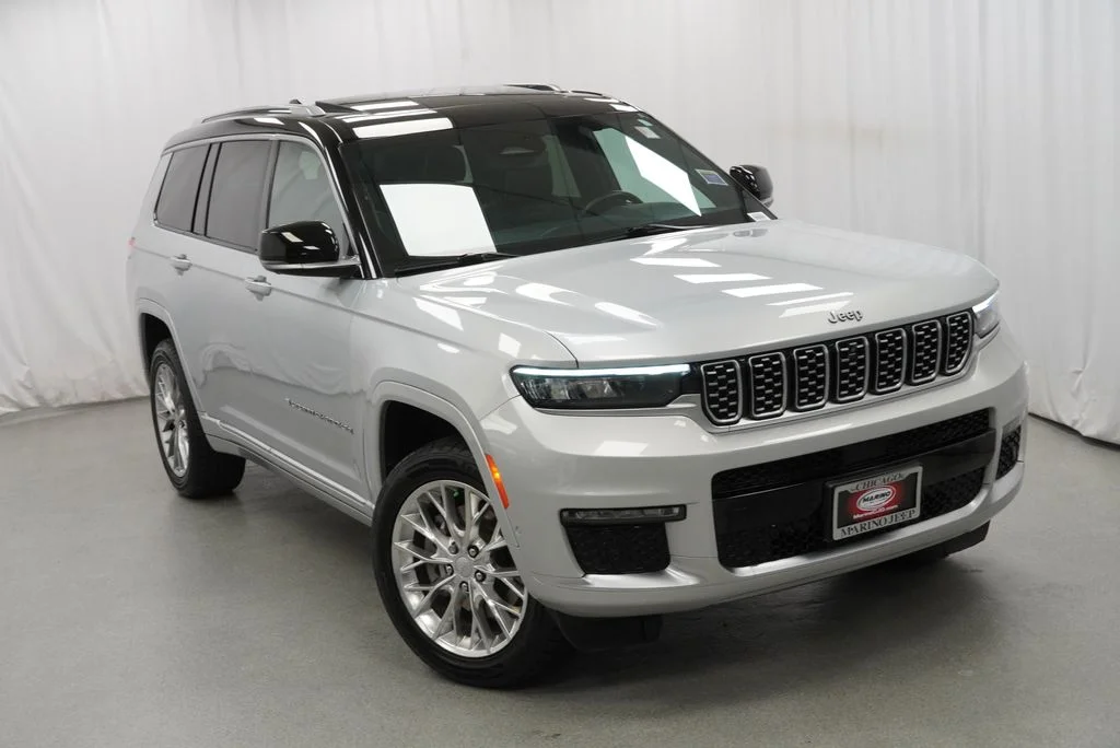 Used 2021 Silver Jeep Summit image 15