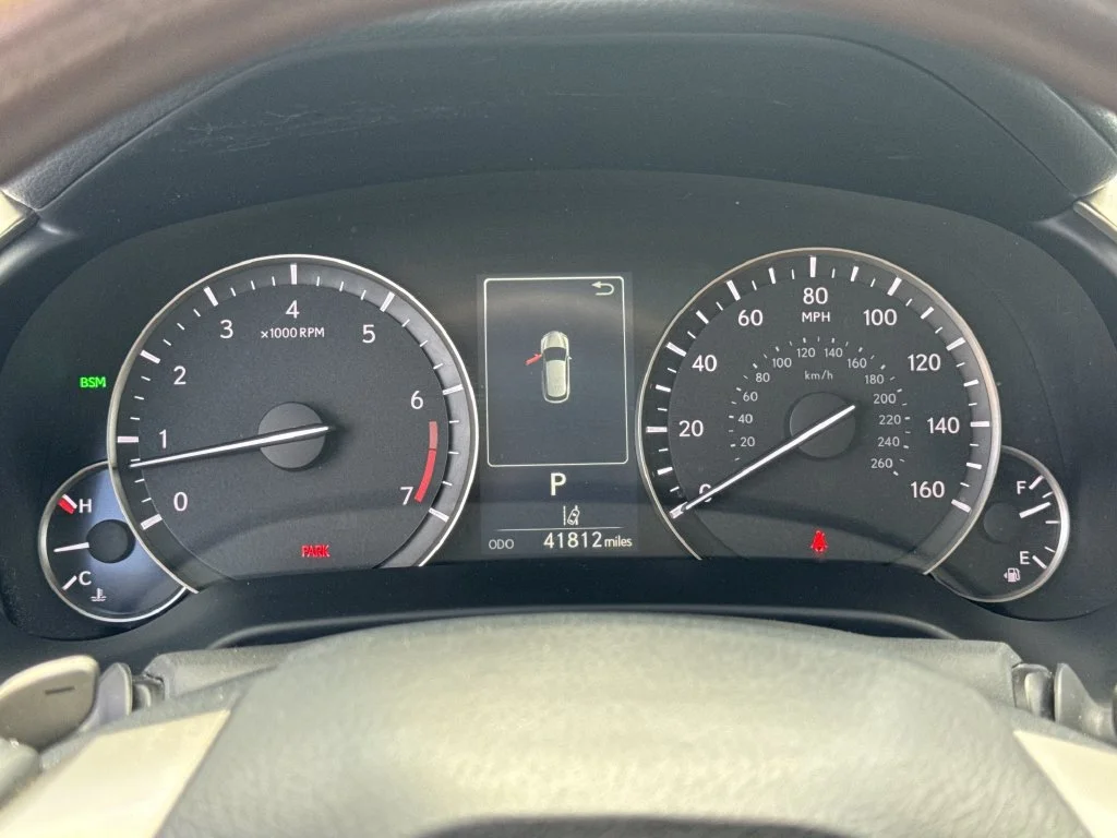 Used 2022 White Lexus 350L image 26