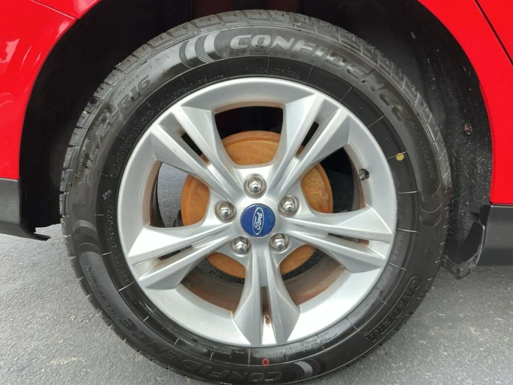 Used 2013 Red Ford SE image 26