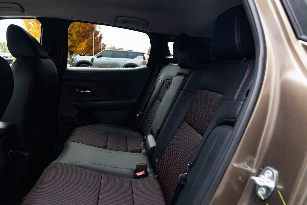 New 2026 Canyon Bronze Metallic Nissan SR image 20