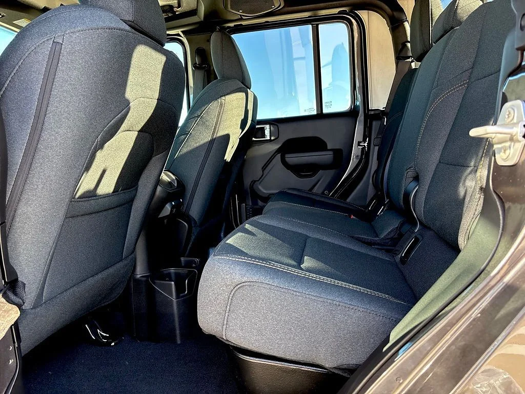 New 2026 Granite Crystal Metallic Clear Coat Jeep Sport S 4x4 image 21