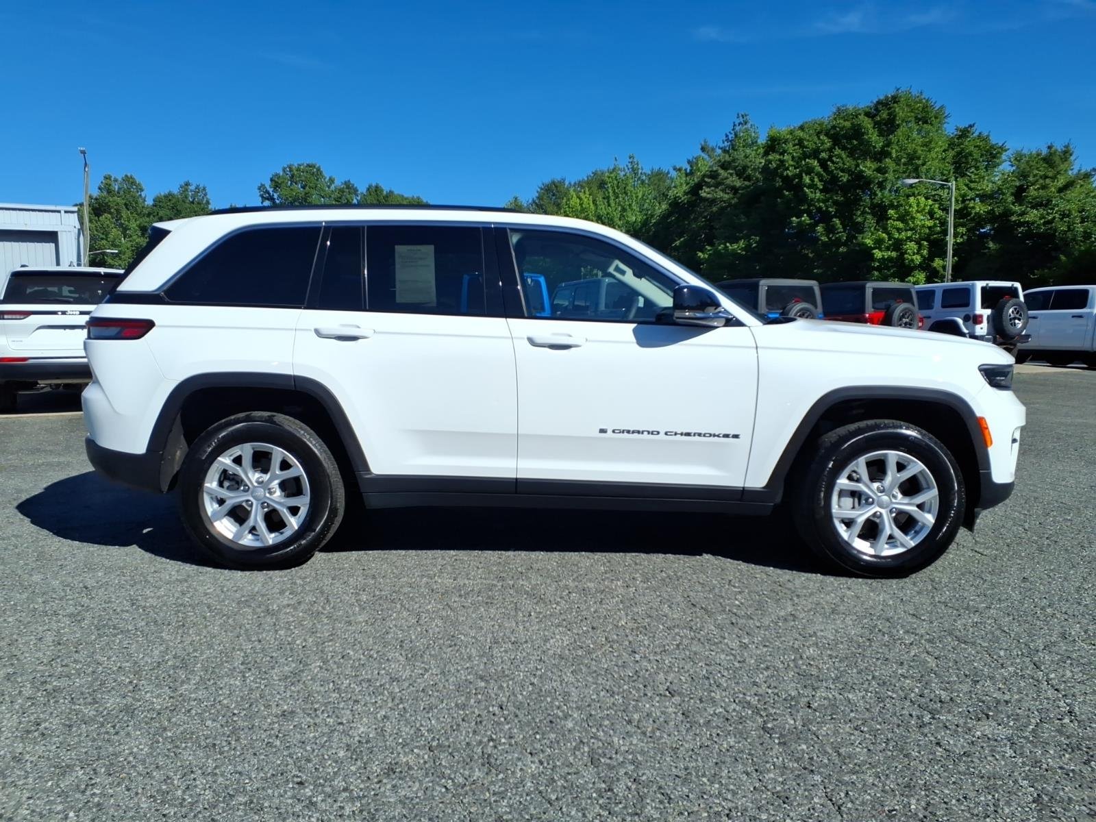 Certified Used 2023 White/off-white Jeep Limited image 25