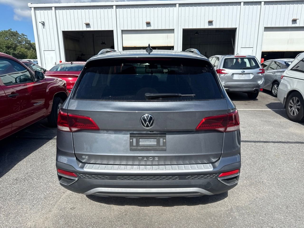 Used 2022 Gray Volkswagen 1.5T SE image 6