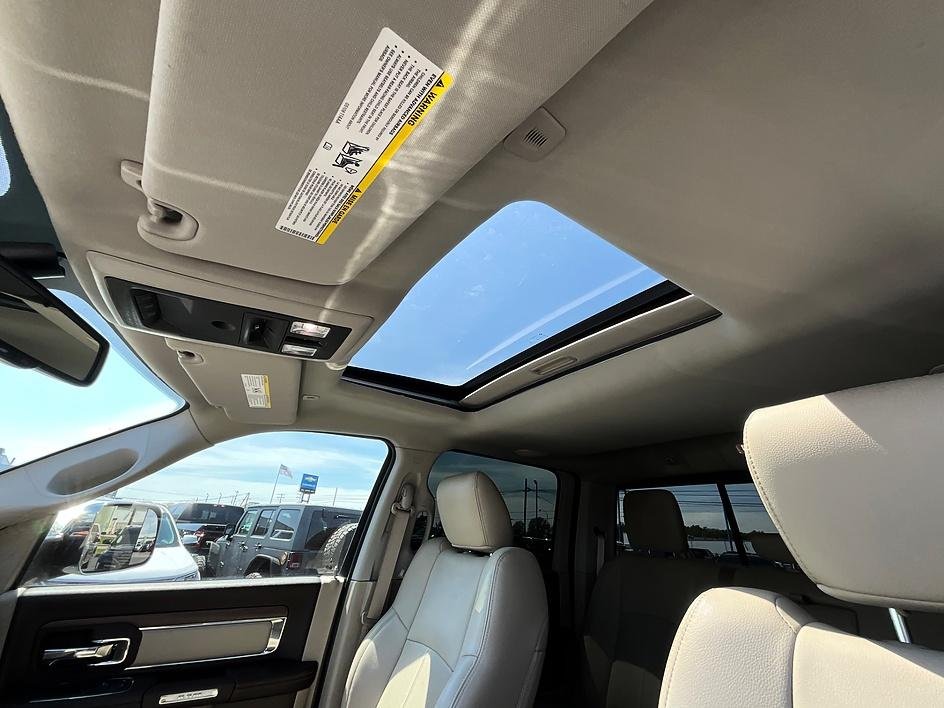 Used 2018 Gray Ram Laramie image 29