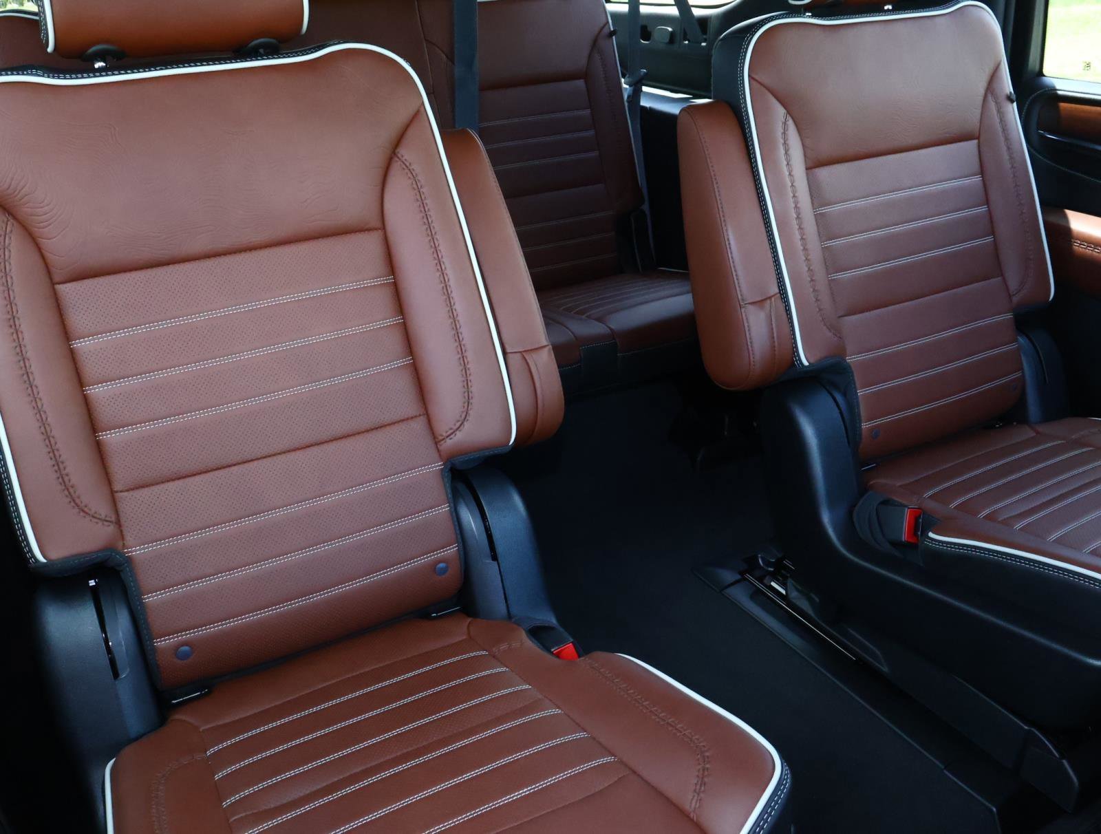 2023 GMC Yukon XL Denali Ultimate - Photo 23